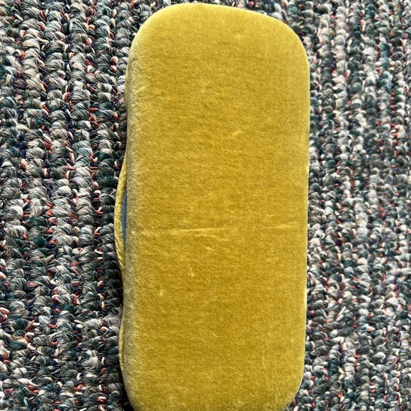 Gucci Eyeglasses Sunglasses Case Green Velvet Clamshell Small Gucci Case… - Picture 3 of 4